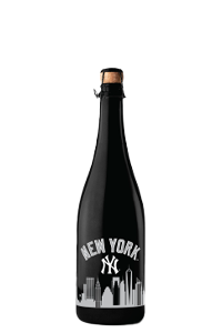 NY Yankees Sparkling Black Bottle