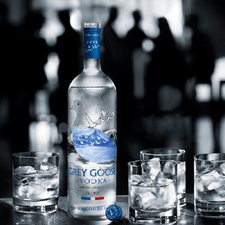 Grey Goose Vodka - 33.81 fl oz bottle